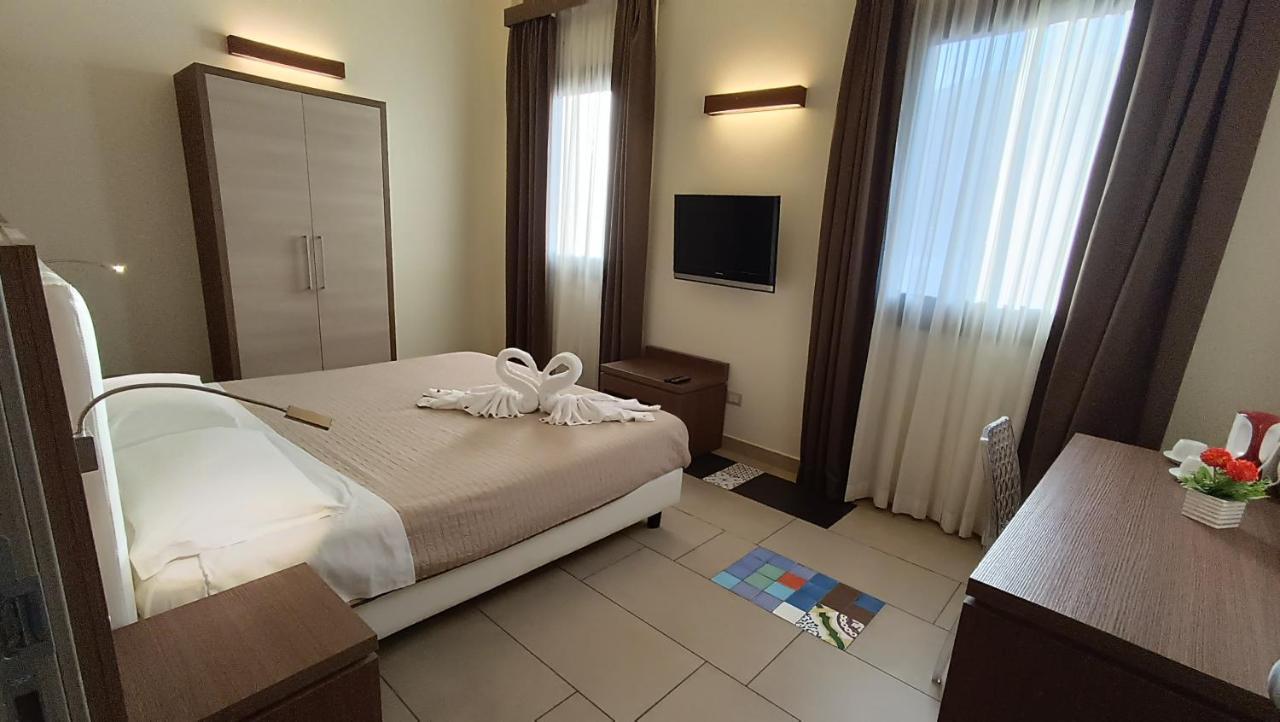 Hotel Don Giovanni Avola Kültér fotó