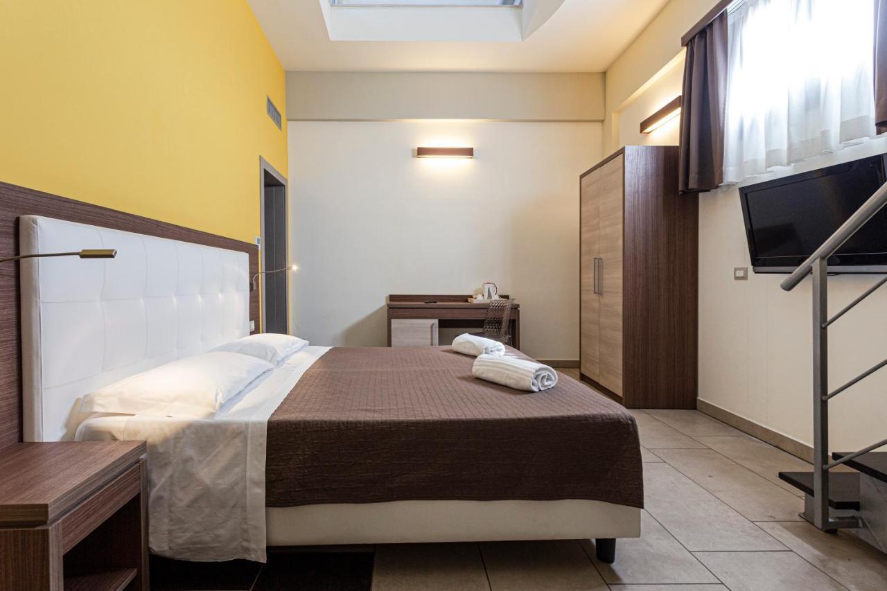 Hotel Don Giovanni Avola Kültér fotó