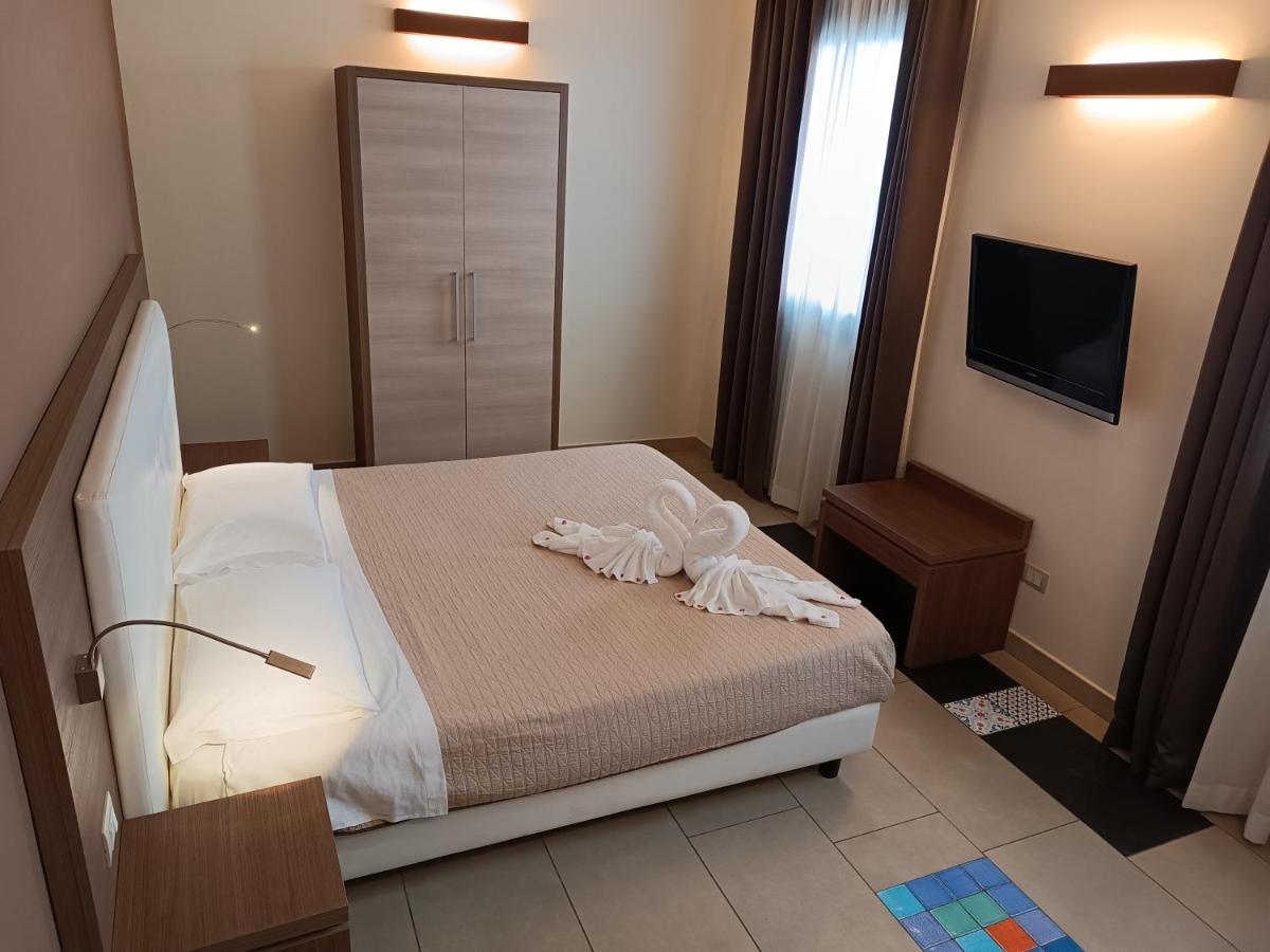 Hotel Don Giovanni Avola Kültér fotó